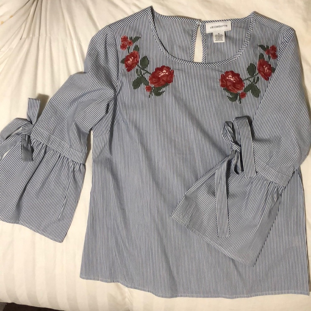 Bell-Sleeved Blouse w/ Floral Embroidery